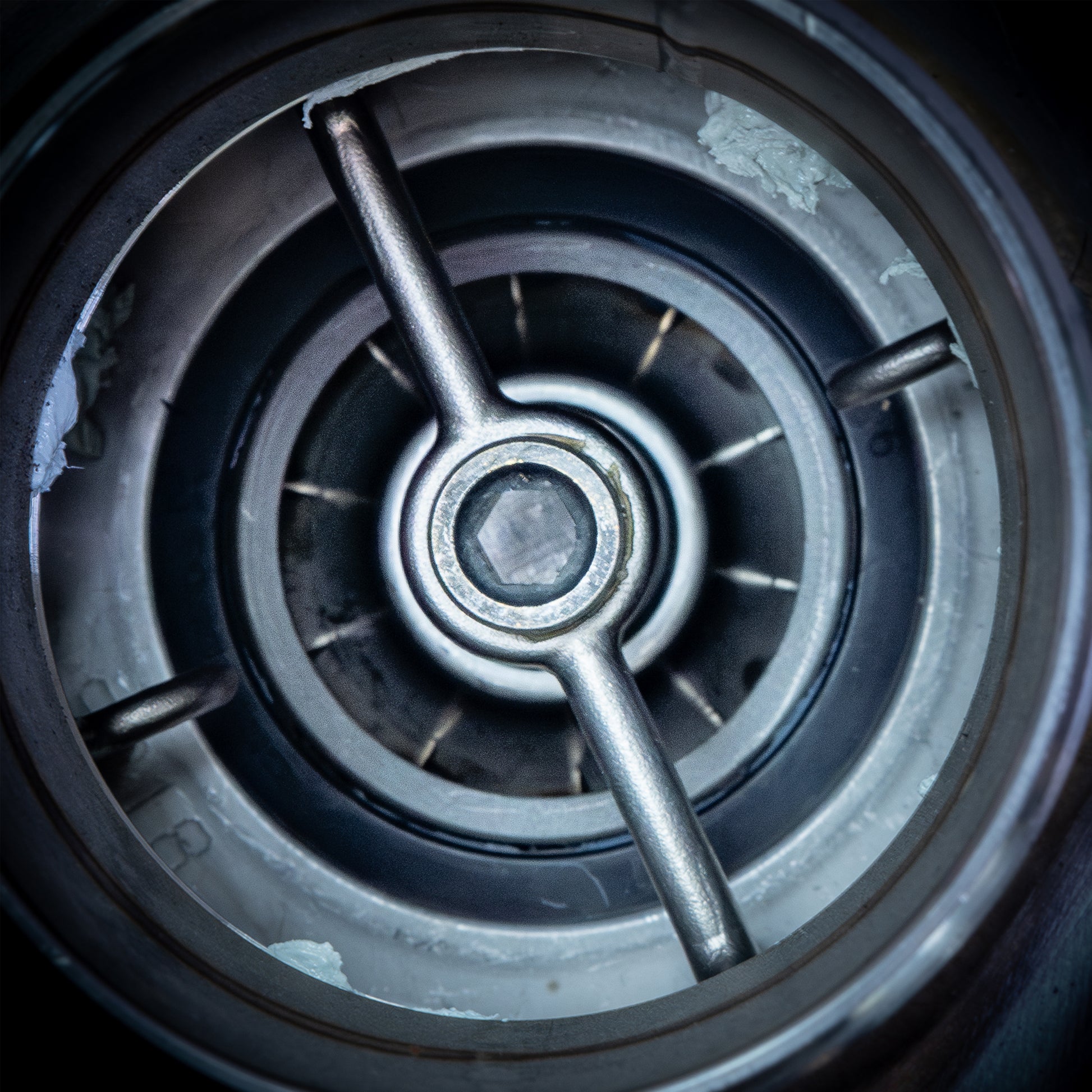 Classic floating pond fountain with wide fan, vertical plume, and multi-tier spray patterns for residential and commercial ponds