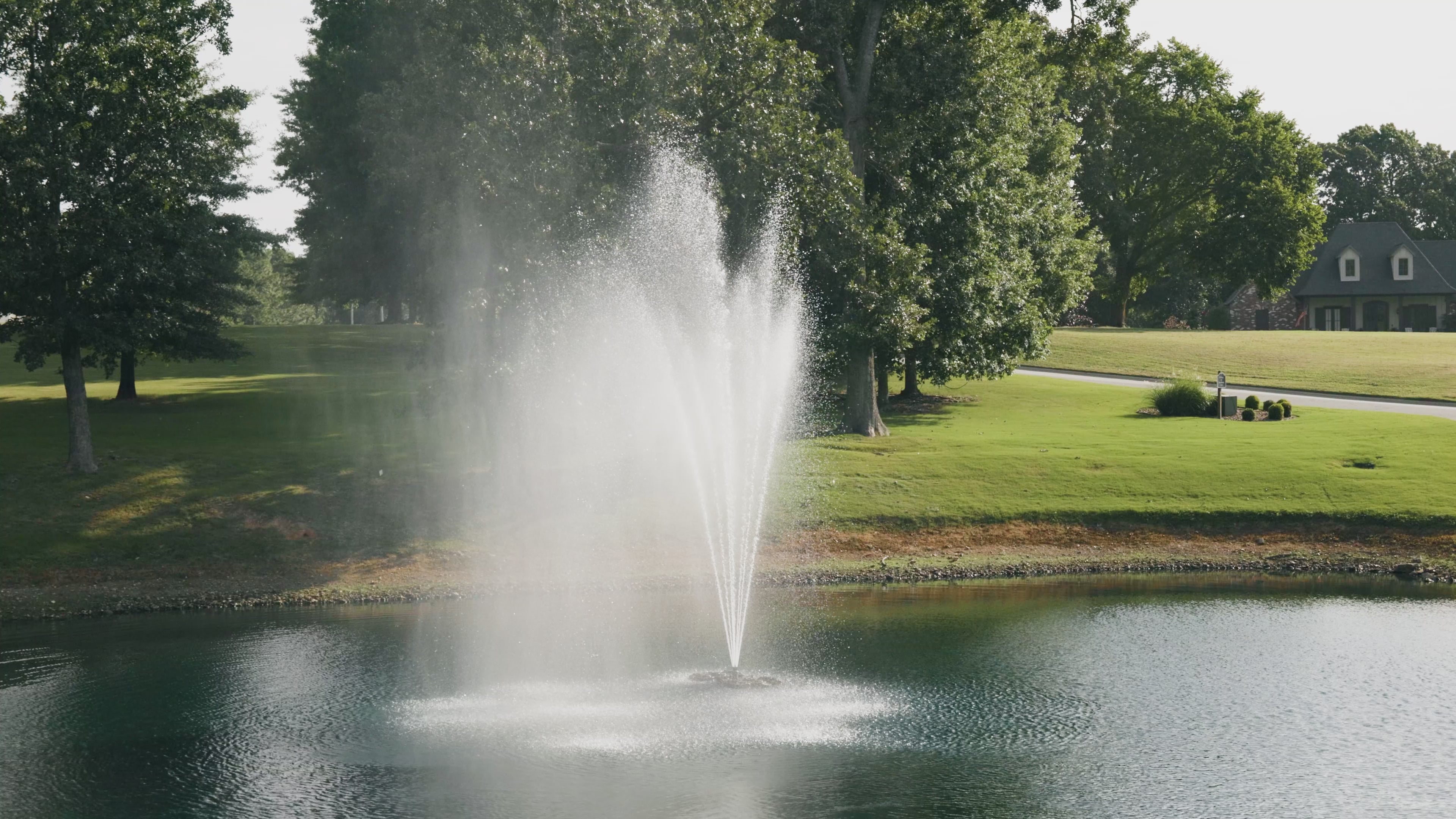 Load video: Floating Pond Fountain | OzarkJet | 5HP-7.5HP | Resort Quality Displays